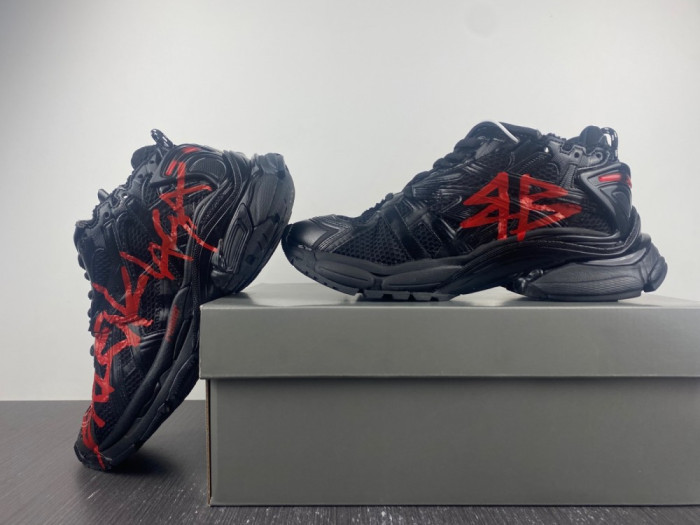 Ba*len*cia*ga runner graffiti black red 677403w3rbq1060